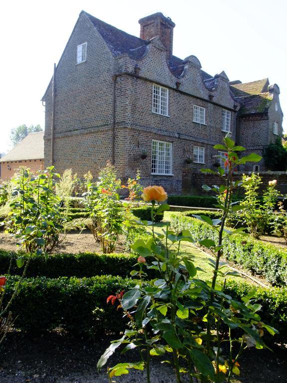 Howfield Manor Hotel Canterbury Exterior foto