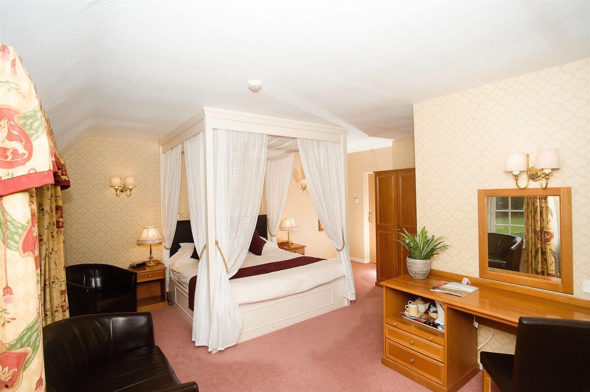 Howfield Manor Hotel Canterbury Exterior foto